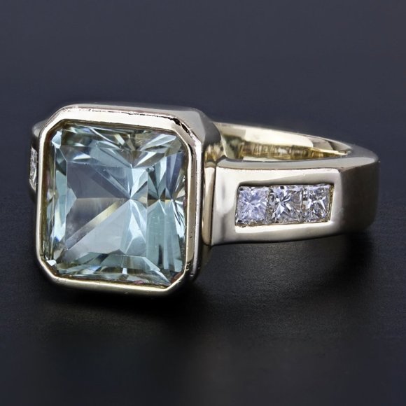 14k Yellow Gold Aquamarine Gemstone Princess Diamond Cocktail Anniversary Ring - Picture 6 of 8